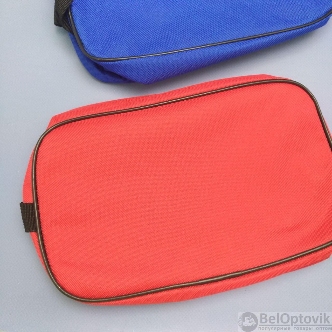 Несессер Essenti с ручкой и отделением на молнии / Косметичка дорожная